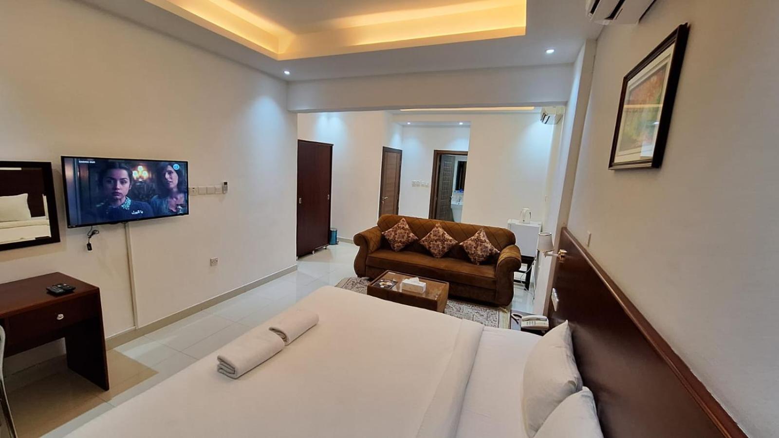 Aljawhara Inn Hotel Seeb Exterior foto